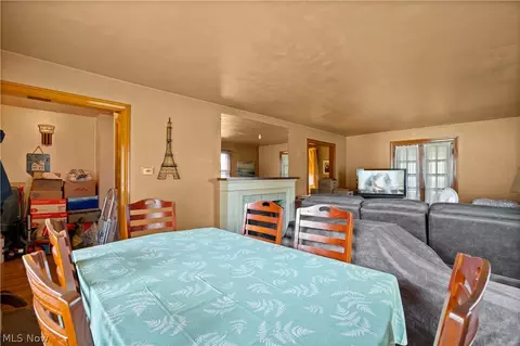 Dining - 406 Root Rd, Lorain, OH 44052 photo 1 of 2