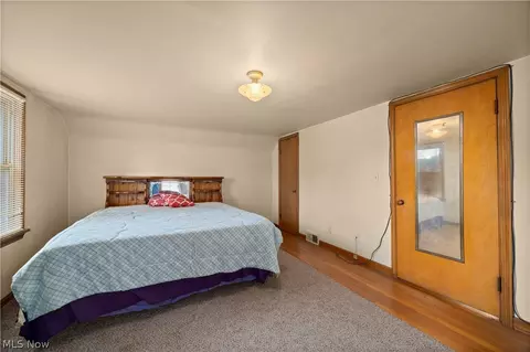 Bedroom - 406 Root Rd, Lorain, OH 44052 photo 7 of 12