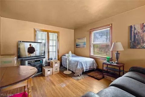 Bedroom - 406 Root Rd, Lorain, OH 44052 photo 1 of 12