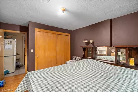 Bedroom - 406 Root Rd, Lorain, OH 44052 photo 4 of 12