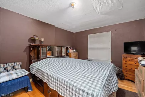 Bedroom - 406 Root Rd, Lorain, OH 44052 photo 2 of 12
