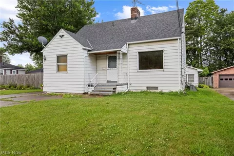406 Root Rd, Lorain, OH 44052