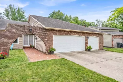 16543 Peppergrass Cir, Strongsville, OH 44136
