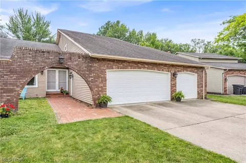 16543 Peppergrass Cir, Strongsville, OH 44136