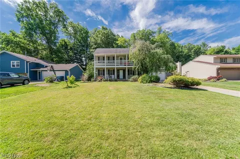 4575 Linda Dr, Vermilion, OH 44089