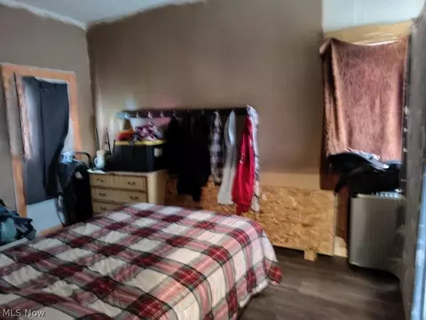 Bedroom - 903 Columbus Ave, Ashtabula, OH 44004 photo 3 of 4