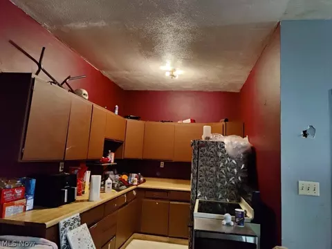 Kitchen - 903 Columbus Ave, Ashtabula, OH 44004 photo 1 of 1
