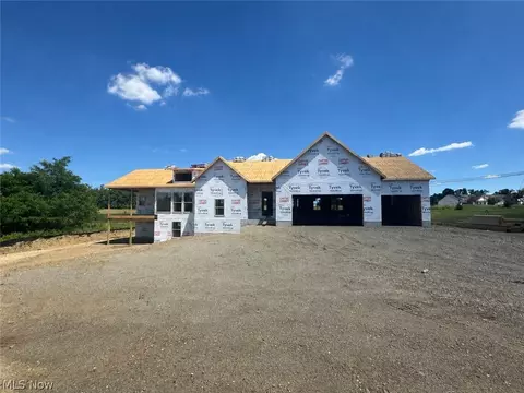 531 Gentlebrook Blvd SW, Hartville, OH 44632