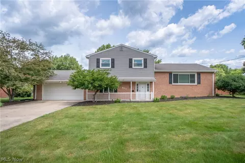 903 Glenwood St SW, North Canton, OH 44720
