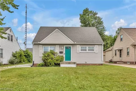 1627 33rd St NE, Canton, OH 44714