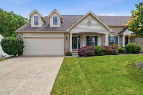 1652 Southpointe Cir NE, Canton, OH 44714