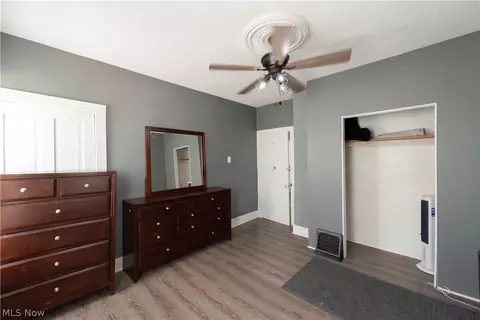 588 Elma St, Akron, OH 44310 photo 20