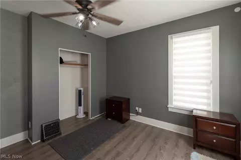 588 Elma St, Akron, OH 44310 photo 21