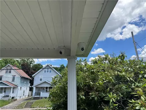 588 Elma St, Akron, OH 44310 photo 28