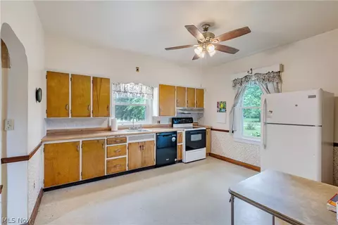 Kitchen - 75 E South Range Rd, North Lima, OH 44452 photo 1 of 3