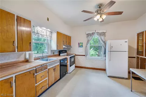Kitchen - 75 E South Range Rd, North Lima, OH 44452 photo 2 of 3
