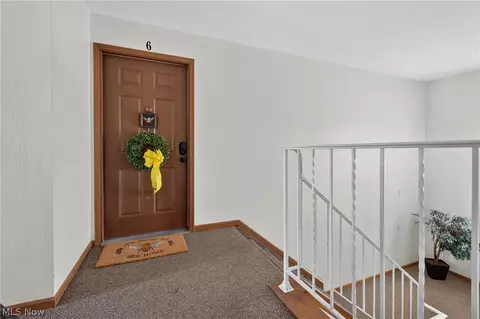 7356 Eisenhower Dr #6, Boardman, OH 44512 photo 2