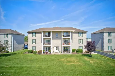 7356 Eisenhower Dr #6, Boardman, OH 44512