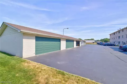 7356 Eisenhower Dr #6, Boardman, OH 44512 photo 39