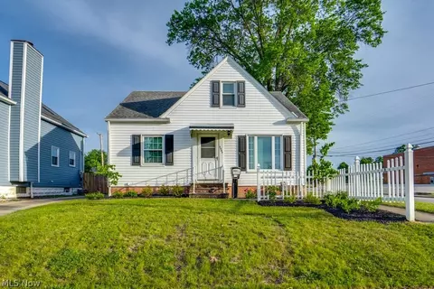5007 Russell Ave, Parma, OH 44134