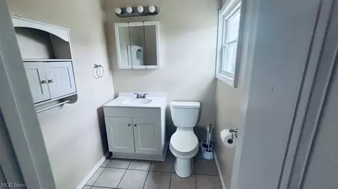 Bath - 407 Korman Ave NE, Massillon, OH 44646 photo 1 of 2