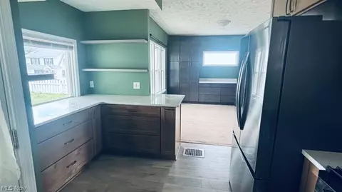 Kitchen - 407 Korman Ave NE, Massillon, OH 44646 photo 1 of 1