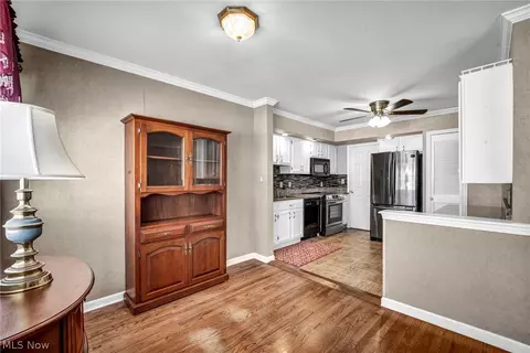 30892 Harrison Rd, Wickliffe, OH 44092 photo 13