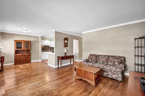 30892 Harrison Rd, Wickliffe, OH 44092 photo 8