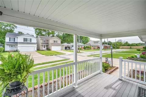 30892 Harrison Rd, Wickliffe, OH 44092 photo 6