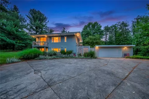 1425 Partridge Ln, Akron, OH 44333