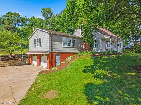 1769 Paradise Rd, Orrville, OH 44667