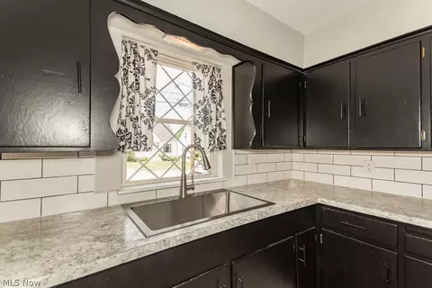Kitchen - 1565 Douglas Rd, Wickliffe, OH 44092 photo 2 of 3