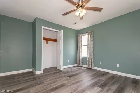 Bedroom - 1565 Douglas Rd, Wickliffe, OH 44092 photo 9 of 13