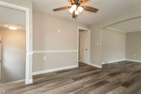 Living - 1565 Douglas Rd, Wickliffe, OH 44092 photo 12 of 12