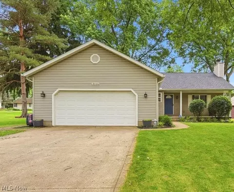 3166 Vermont St NW, North Canton, OH 44720