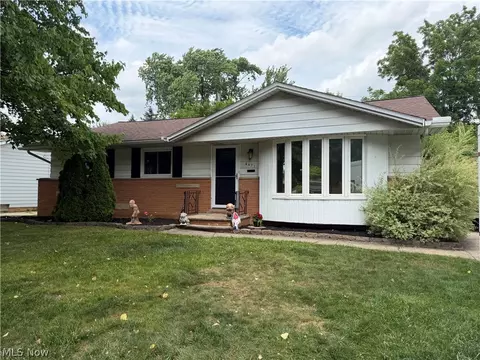 6671 Kingsdale Blvd, Parma Heights, OH 44130