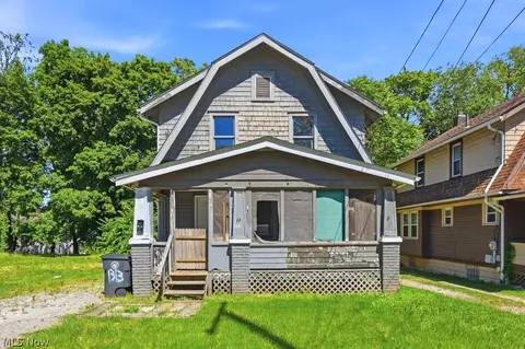 1313 Manchester Rd, Akron, OH 44307