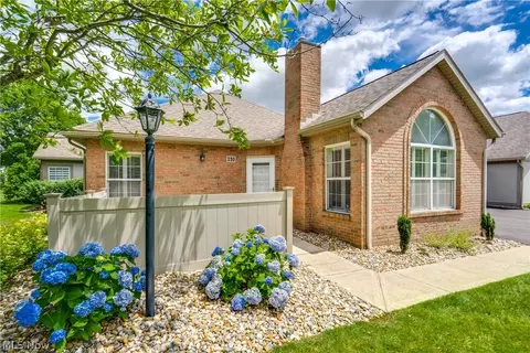 230 Whippoorwill Ln, Mansfield, OH 44906