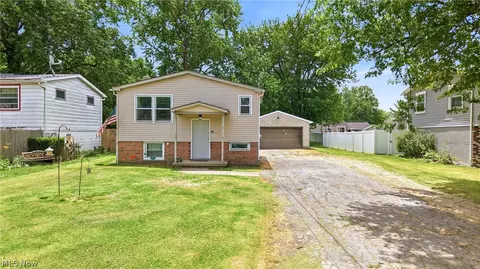 64 Morningside Rd, Niles, OH 44446