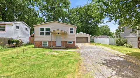 64 Morningside Rd, Niles, OH 44446