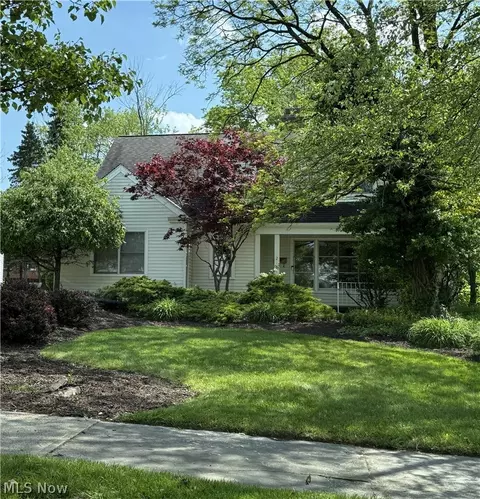 21016 Halworth Rd, Beachwood, OH 44122