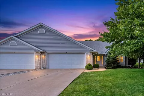 2 Blossom Dr #A, Norwalk, OH 44857