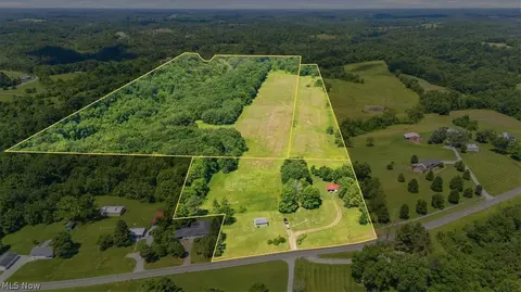 4731 State Route 555, Little Hocking, OH 45742