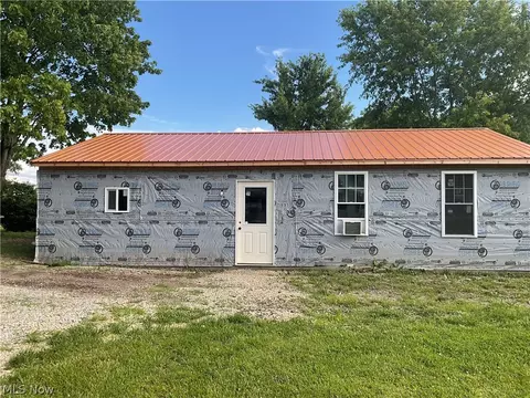 5695 County Rd 11, New Lexington, OH 43764
