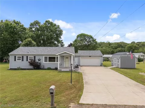 741 Cherry St, Malvern, OH 44644