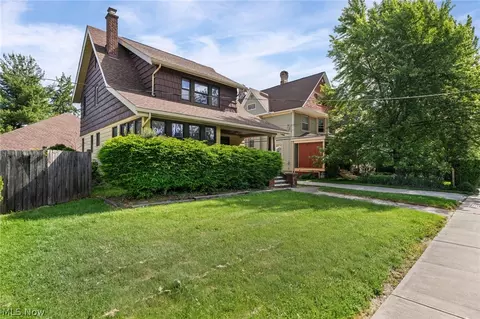 15 Grand St, Berea, OH 44017