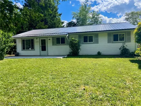 1490 Arcadia Rd, Kent, OH 44240