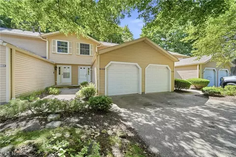 3949 Lake Run Blvd, Stow, OH 44224