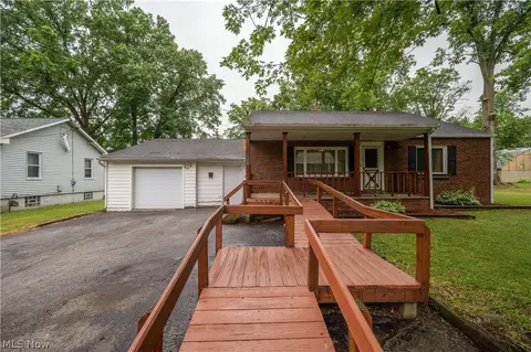 108 Fairlawn Ave, Niles, OH 44446