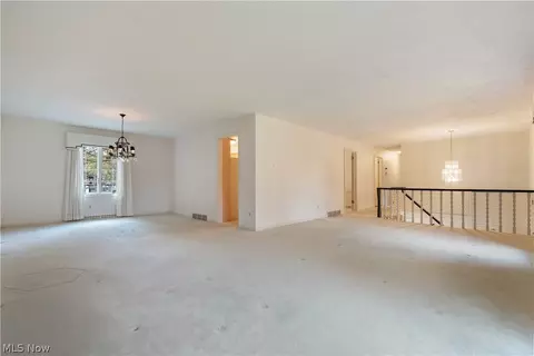 2240 Devonshire Dr NW, Canton, OH 44708 photo 5